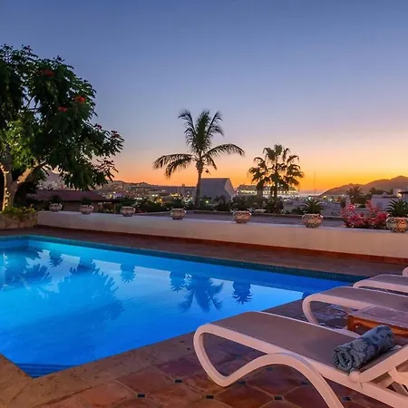 La Casa De La Familia Decker By Cabo Villas